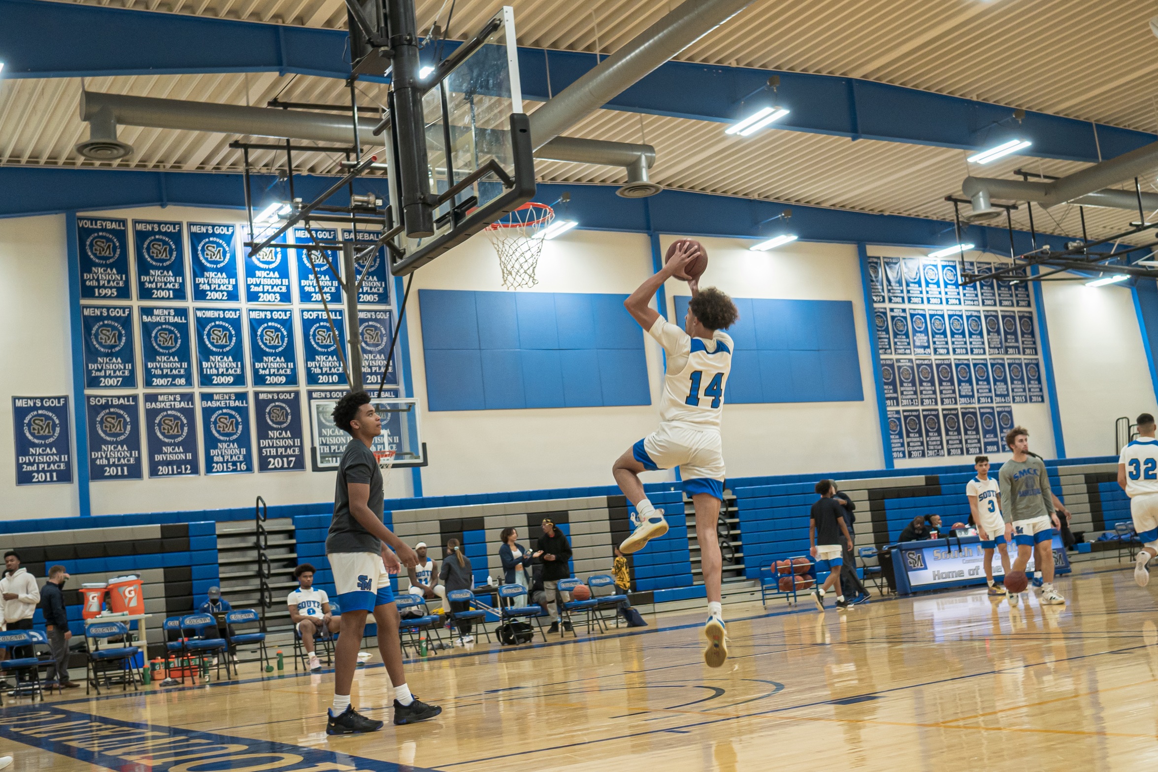 Cougar Men's Hoops Falls to Cochise College