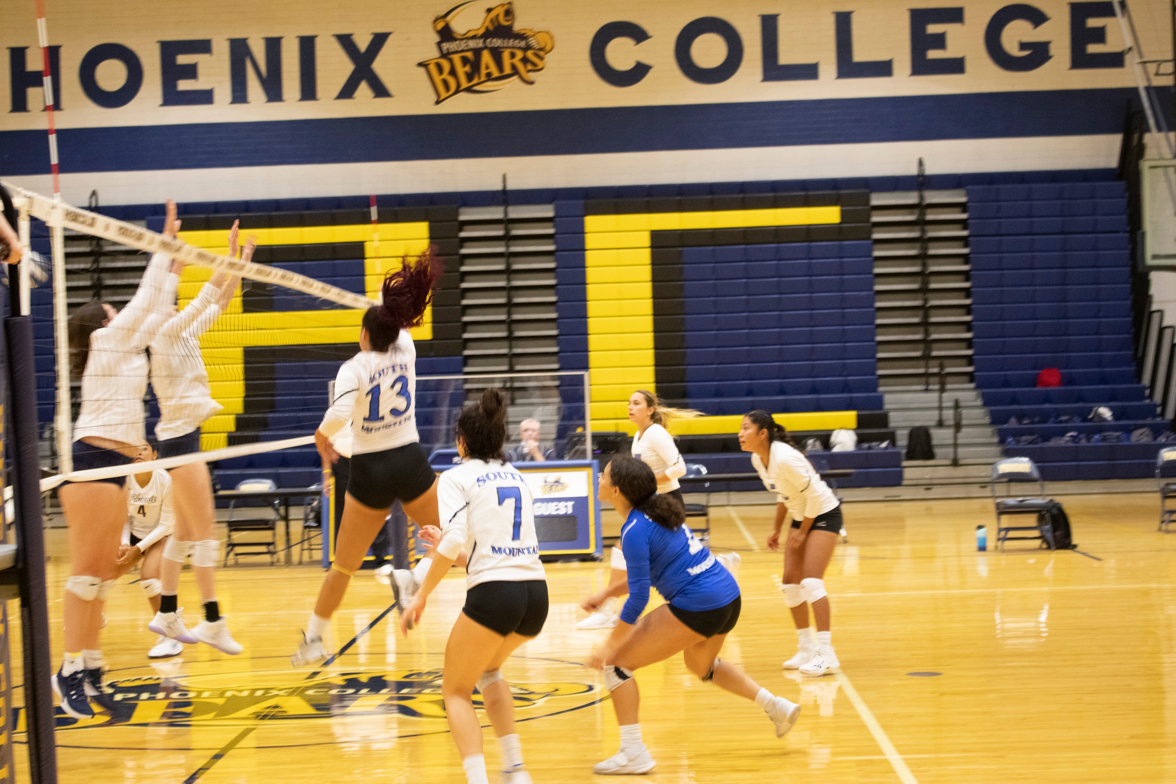 Cougar Volleyball Wraps Up Road Trip against Mesa CC, Arizona Western